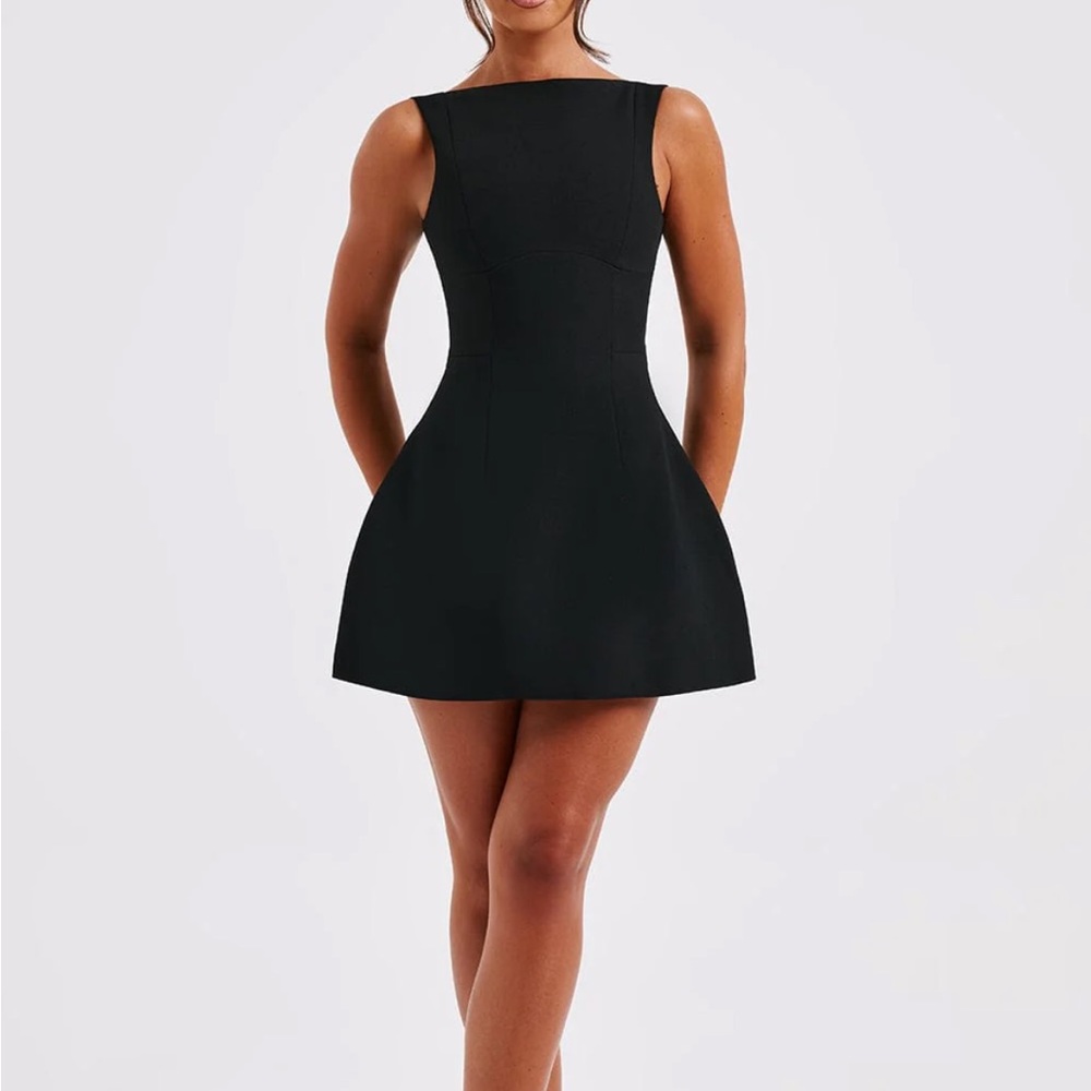 Chic Black Backless Dress